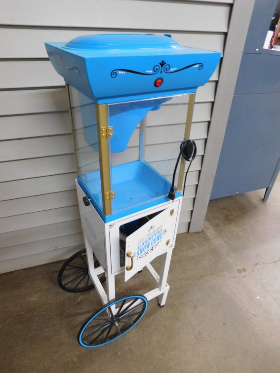 Old Fashioned Carnival Snow Cone Machine, Owner States Works