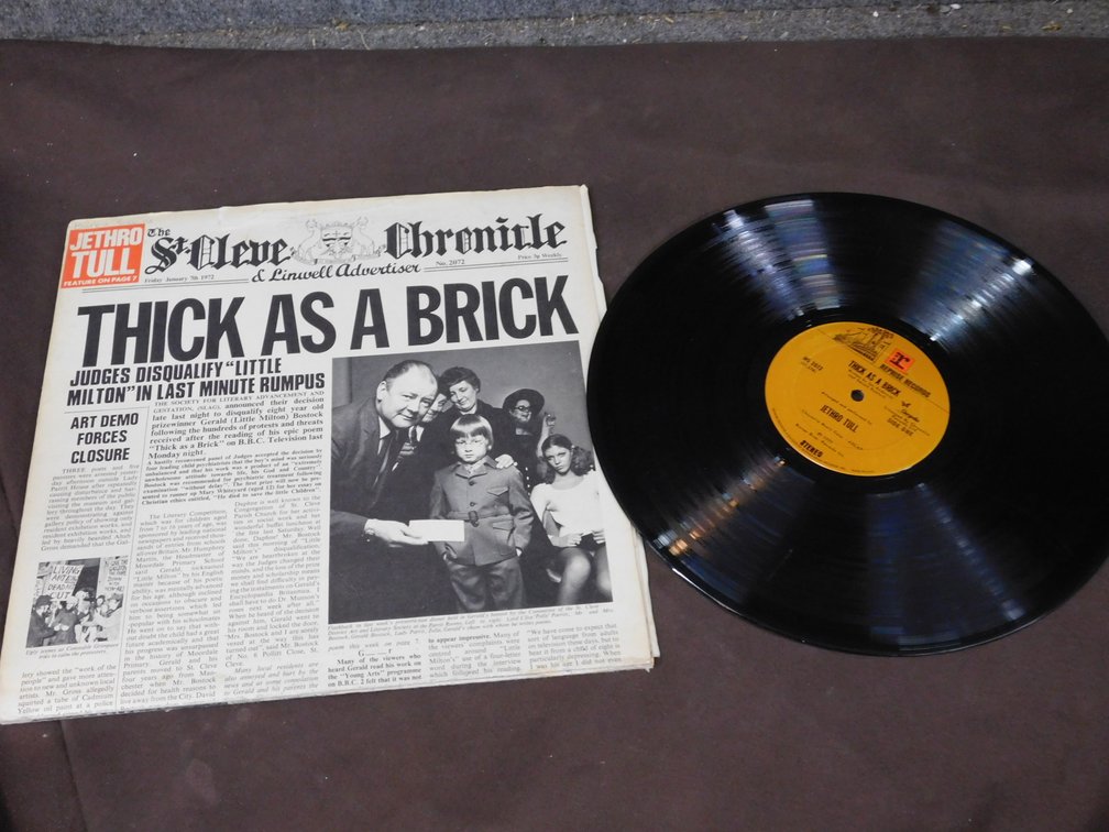 Jethro Tull "Thick as A Brick" 33 LP Record Album