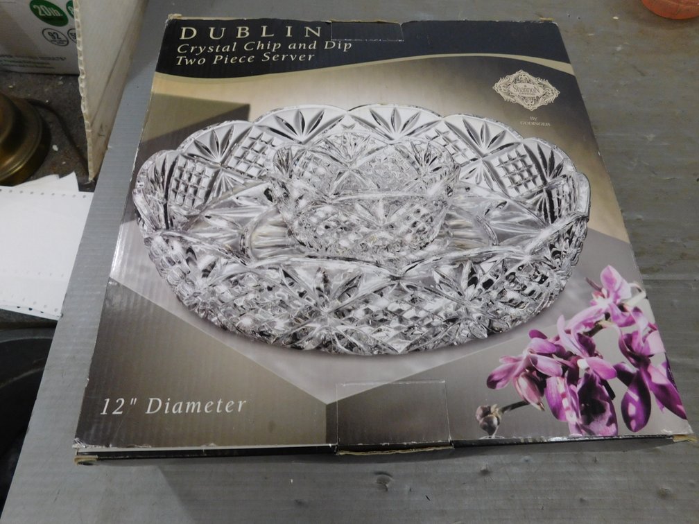 Dublin Crystal Chip And Dip Two Piece Server