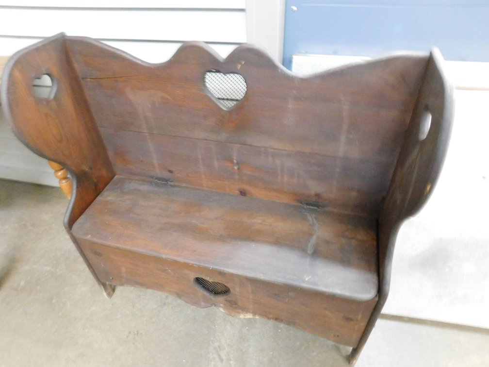Wood Bench 37" L x 35" T
