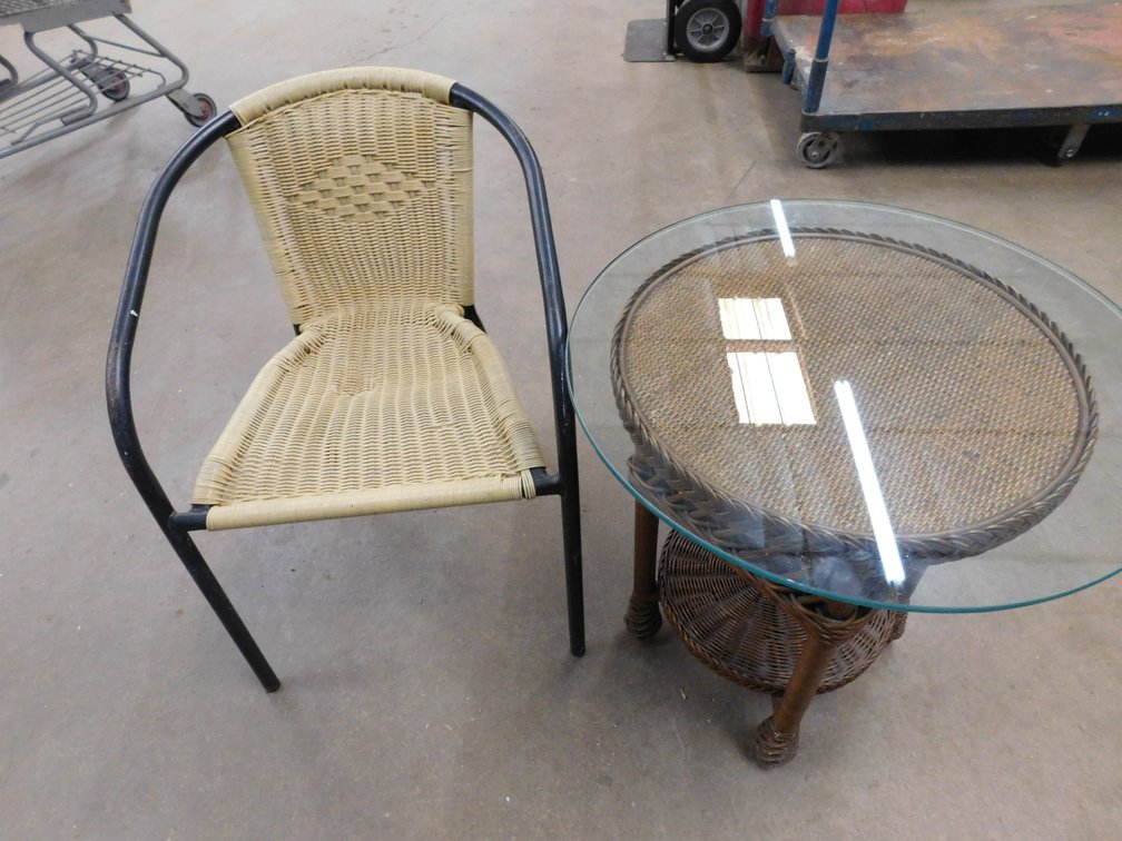 24" x 29" Glass Top Table with Chair