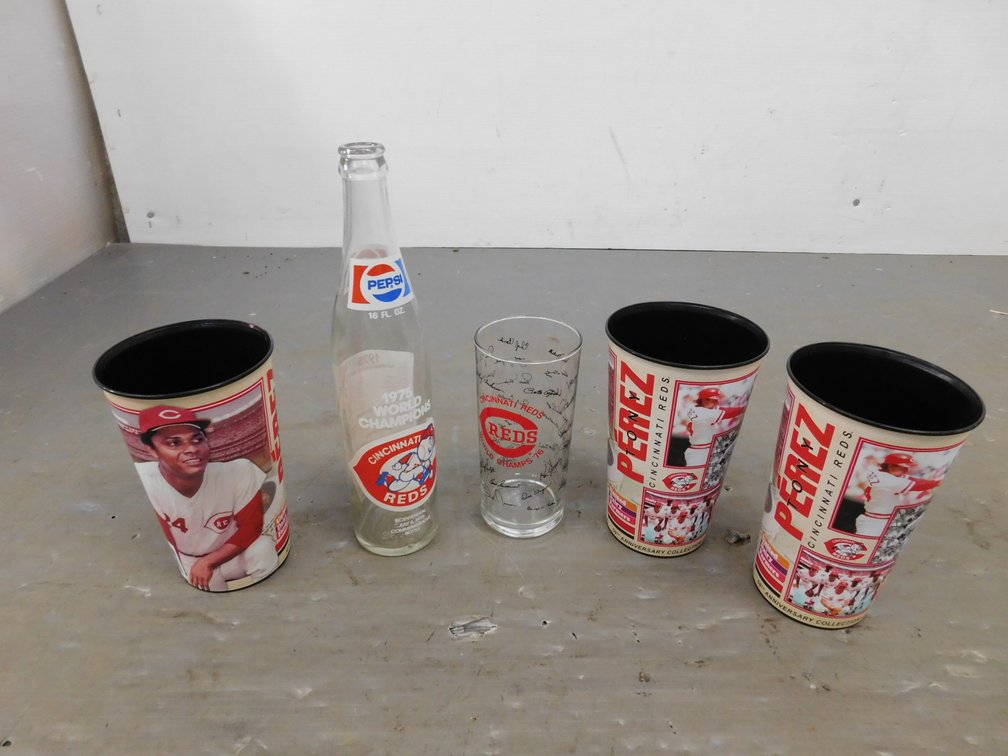 Cincinnati Reds Souvenir Cups, 1975 World Series Pepsi Bottle, Reds Glass