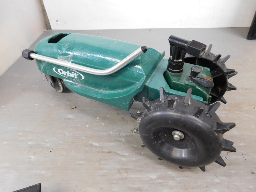 Orbit Water Sprinkler, Nozzle is Broke but is attached for repair