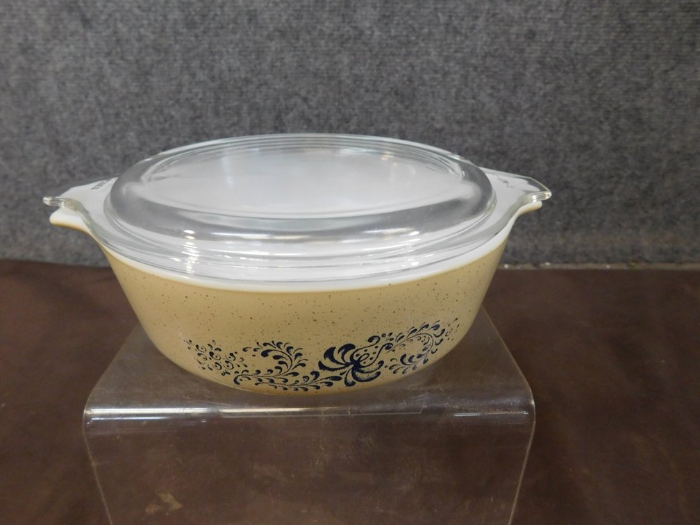 Vintage Pyrex Homestead No. 471-B 500ML Bowl With Lid
