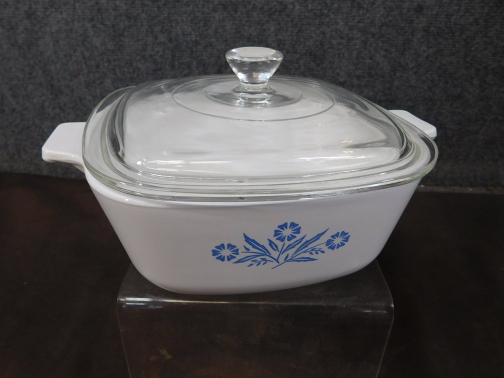 Corning Ware 1 1/2Qrt Baking Dish with Lid