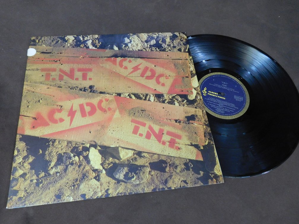 AC/DC "T.N.T" 33 LP Record Album