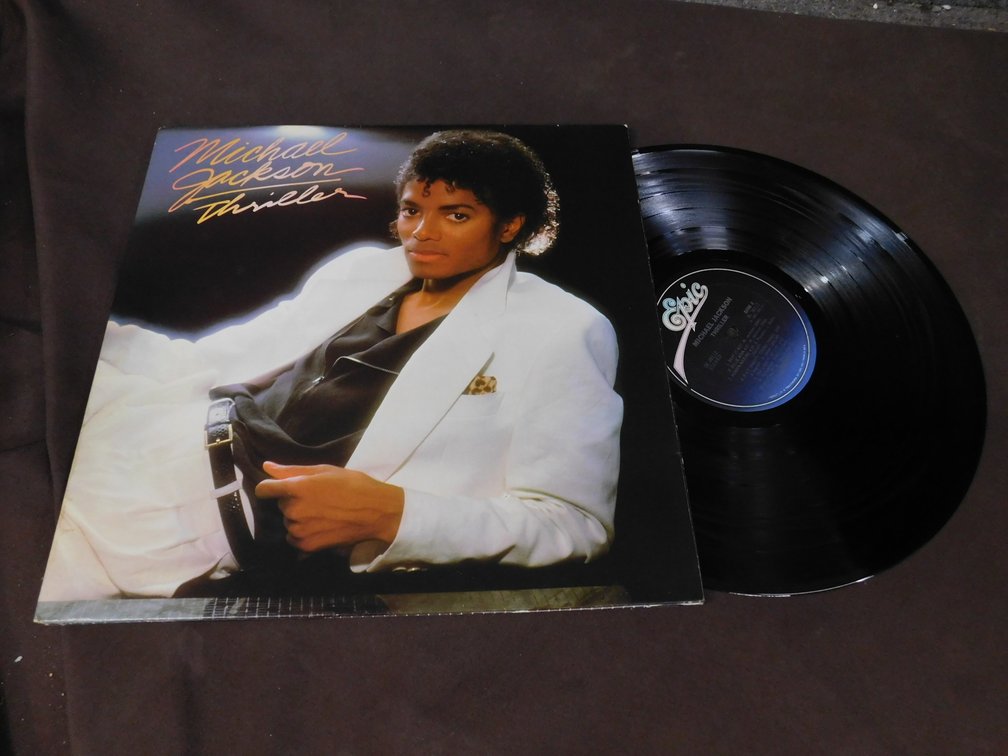 Michael Jackson "Thriller" 33 LP Record Album