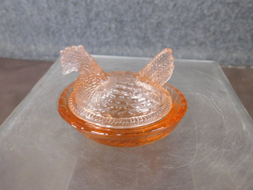 Pink Miniature Hen in the Nest 2 1/2" L