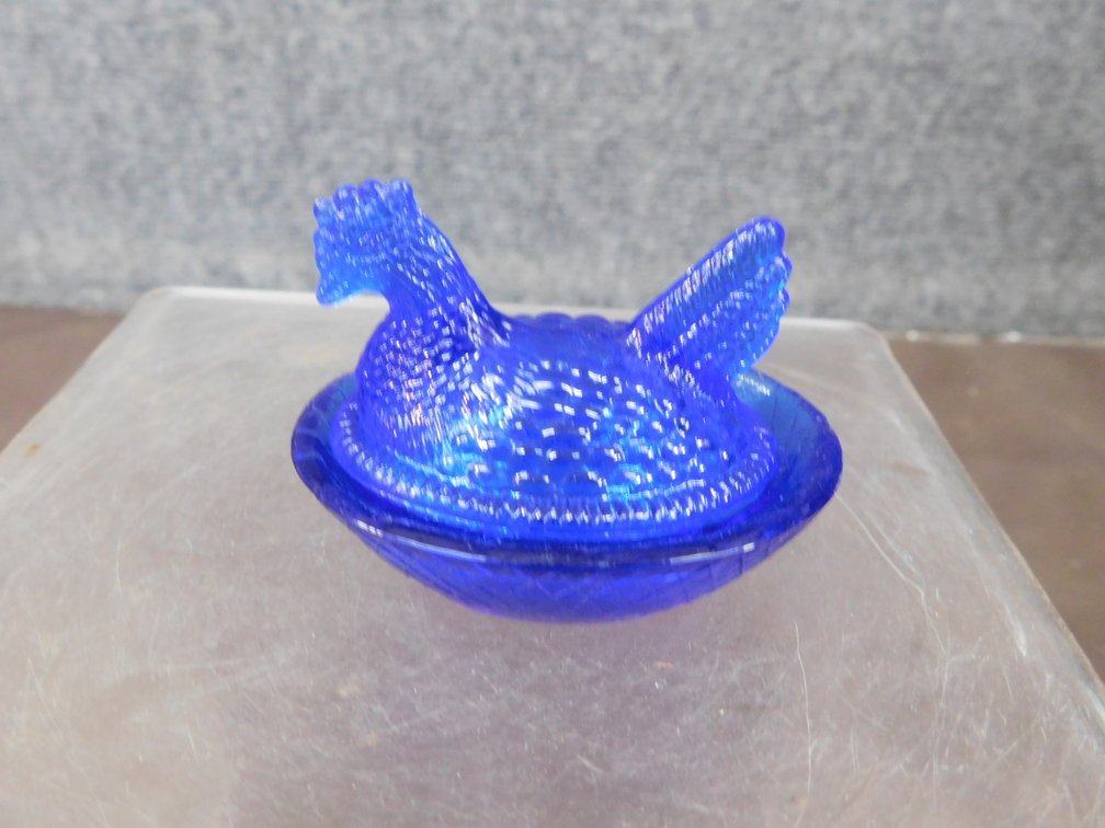 Blue Miniature Hen in the Nest 2 1/2" L