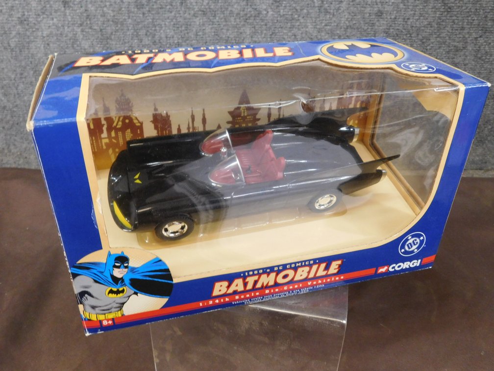 2003 DC Batmobile 1:24 Scale Die Cast Vehicle, New in Package