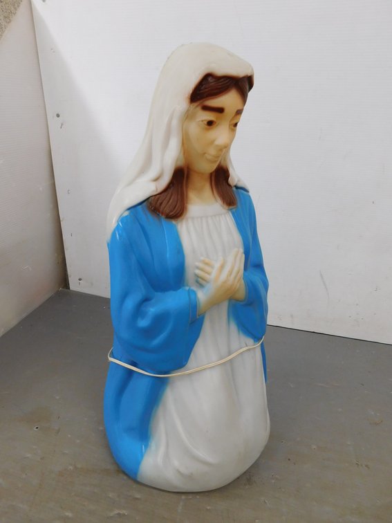 Vintage Empire Mary Blow Mold 26"