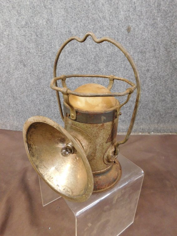 Vintage Delta Powerlite Lantern