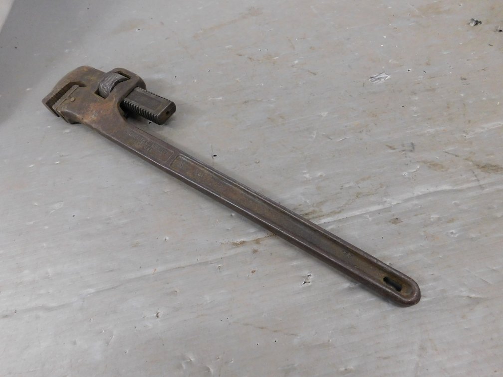 Walworth Co. 24" Pipe Wrench