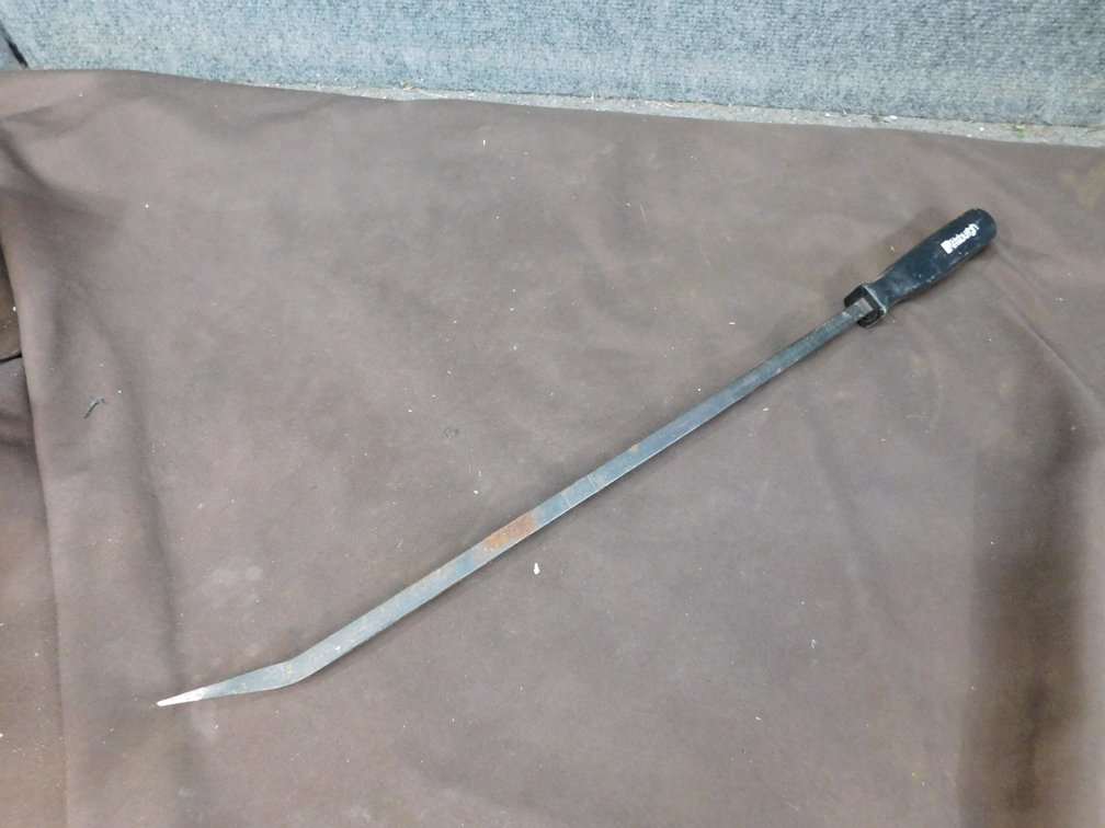 Pittsburgh 24" Pry Bar