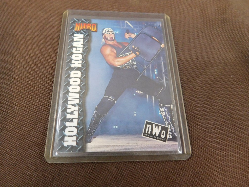1990 Topps Hollywood Hogan Card No. 33