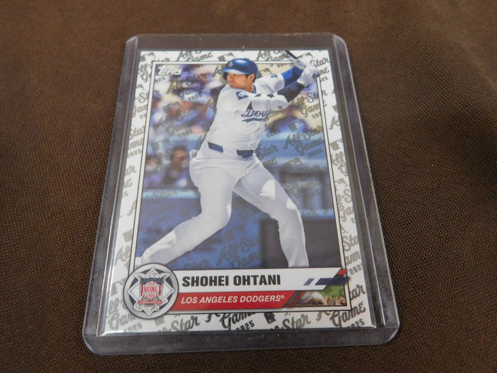 2025 Topps Shohei Ohtani Card No. 50