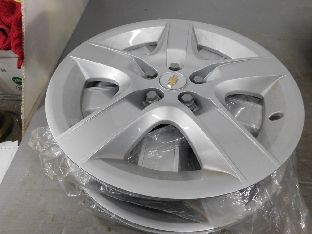 Chevrolet Five Lug Wheel Cover 17"