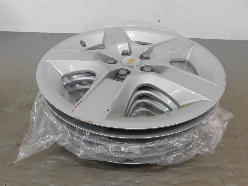 Chevrolet Five Lug Wheel Cover 17"