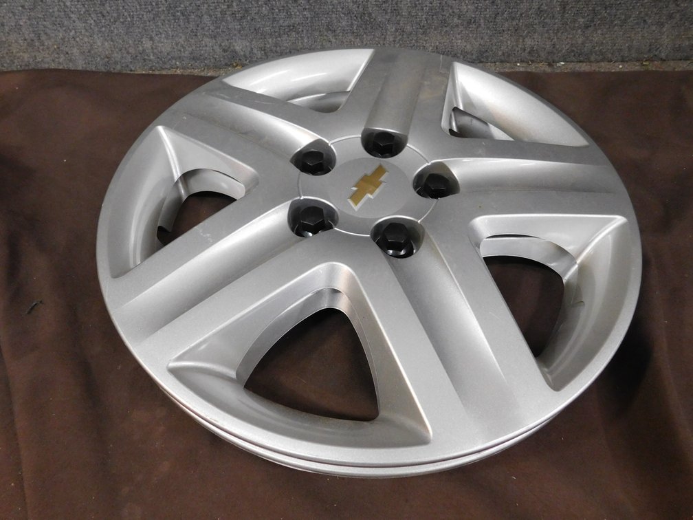 Chevrolet Five Lug Wheel Covers 16"