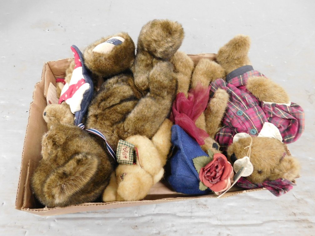 Five Assorted Boyd's Bears