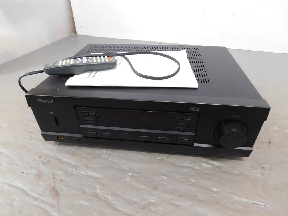 Sherwood RX4109 AM/FM Stereo Receiver, Powers ON with Remote