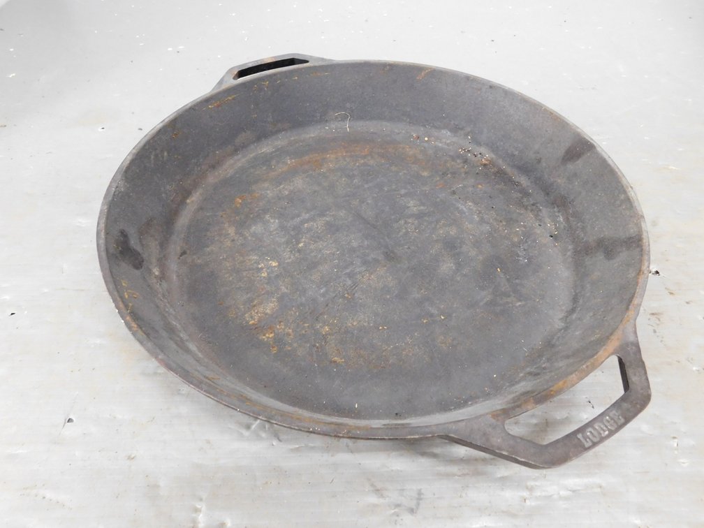 Lodge #17 Cast iron Camp Skillet