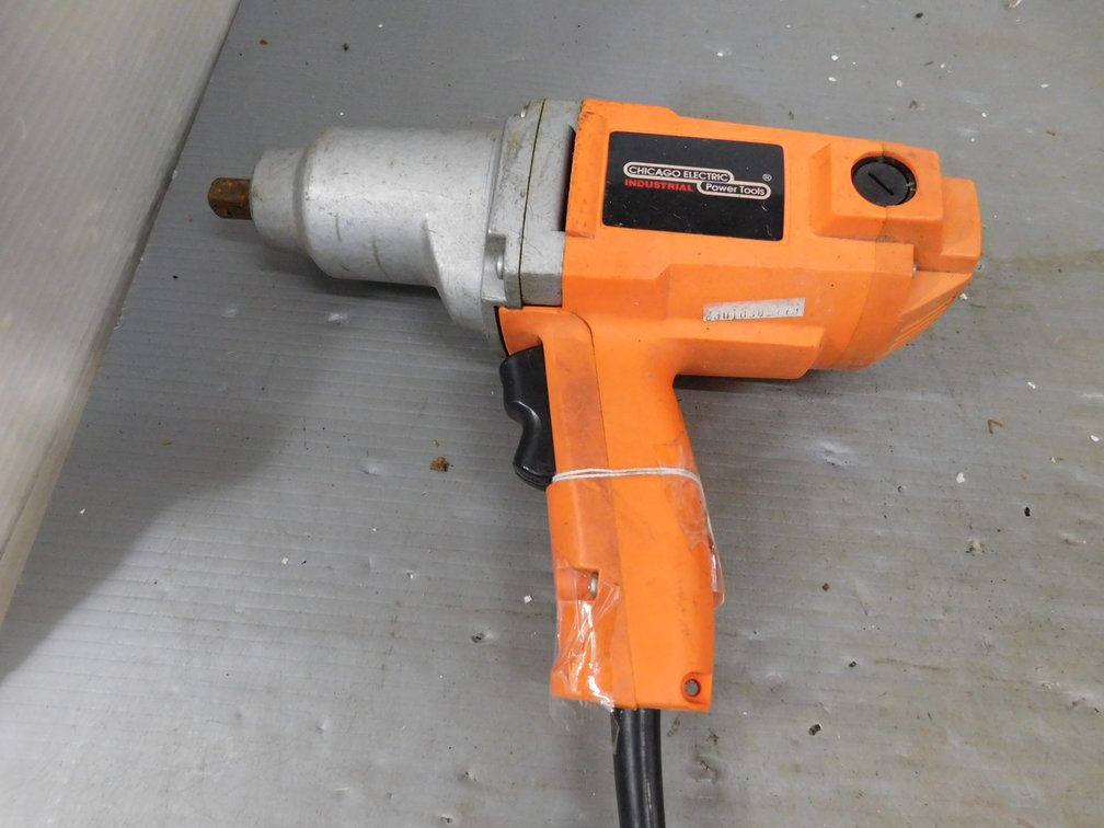 Chicago 1/2" Impact Wrench, Works