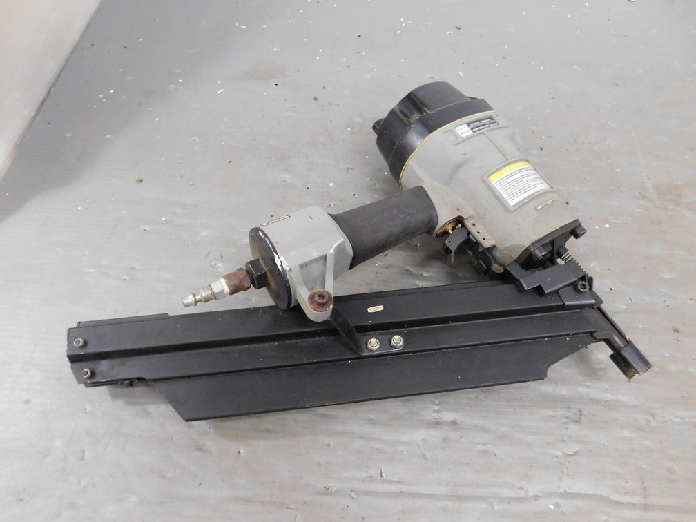 Central Pneumatic Contractor Series Nailer Stock No. 46240