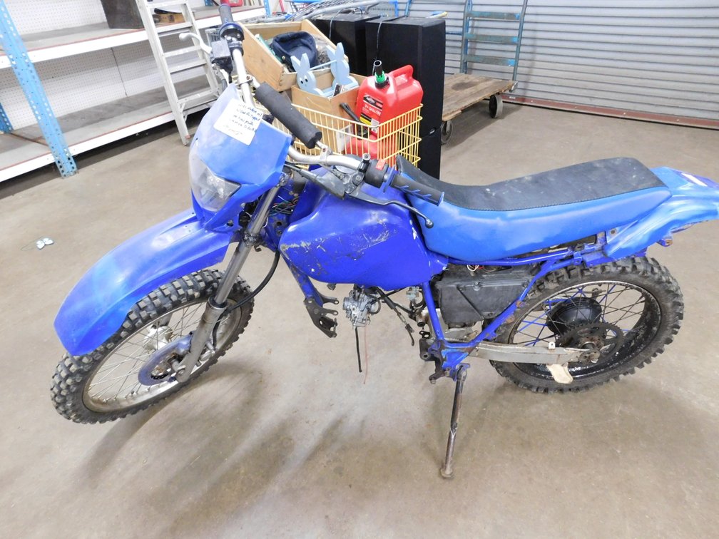 Yamaha Dirt Bike, Needs Motor Mount & Muffler, Tote has Parts & Motor Detached
