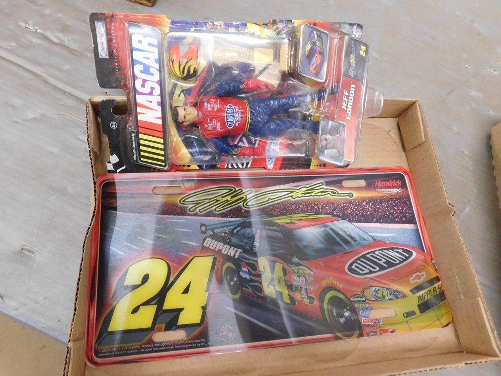 Jeff Gordan License Plate Cover, Nascar Jeff Gordan Action Figure