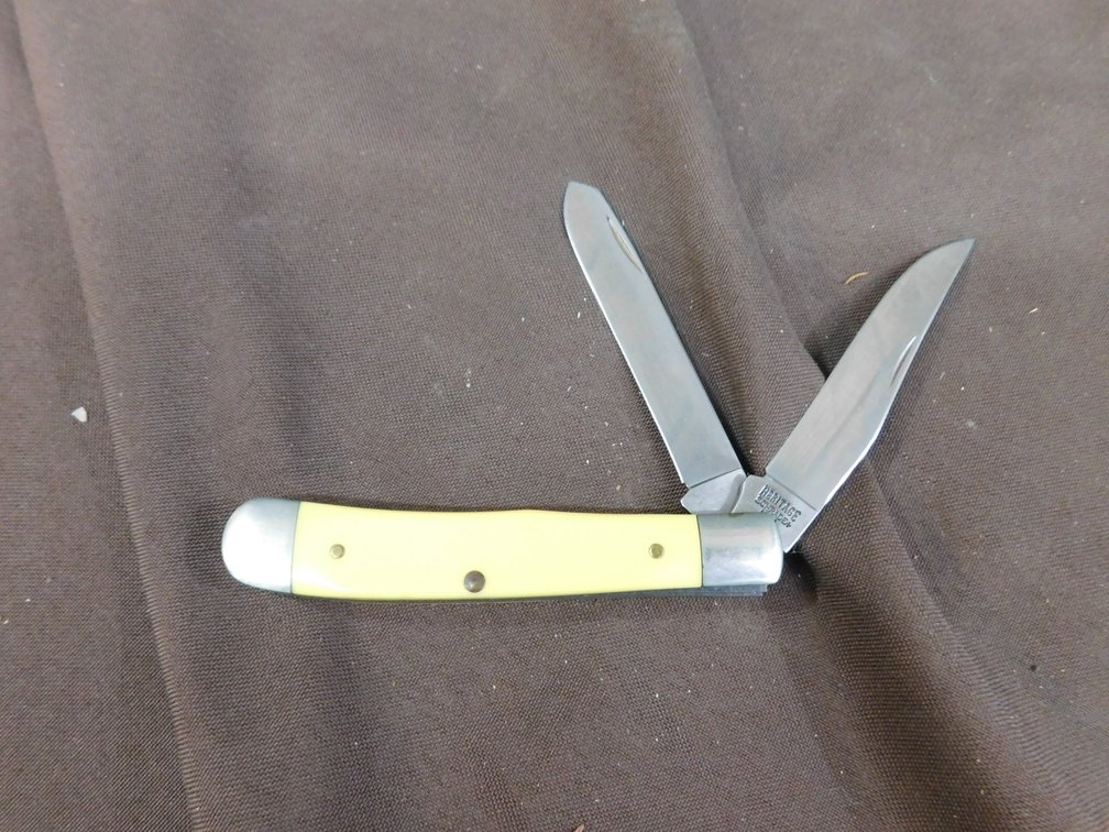 Heritage Yellow Handled Schrade Model H296 USA Two Blade Pocket Knife