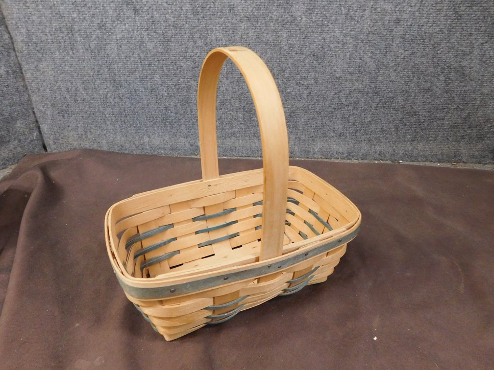 1993 Longaberger Basket 6 1/2" x 10" x 4"