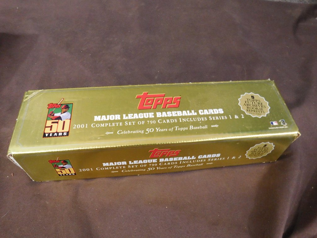 2001 Topps Baseball Cards, Box has Been Opened