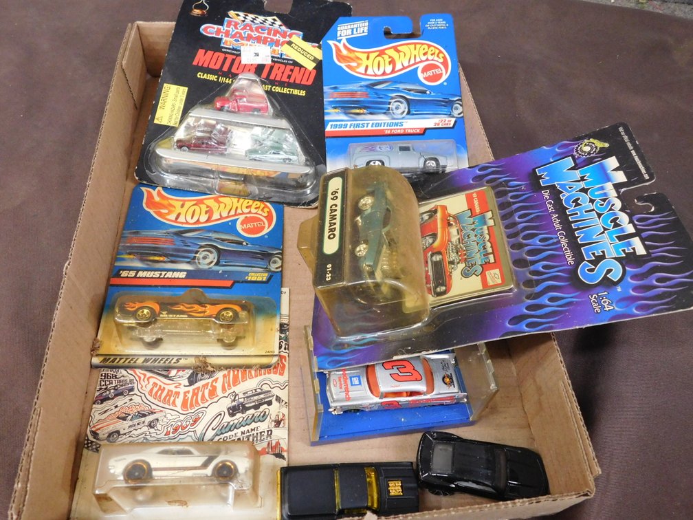 Lot of Assorted Die Cast Cars