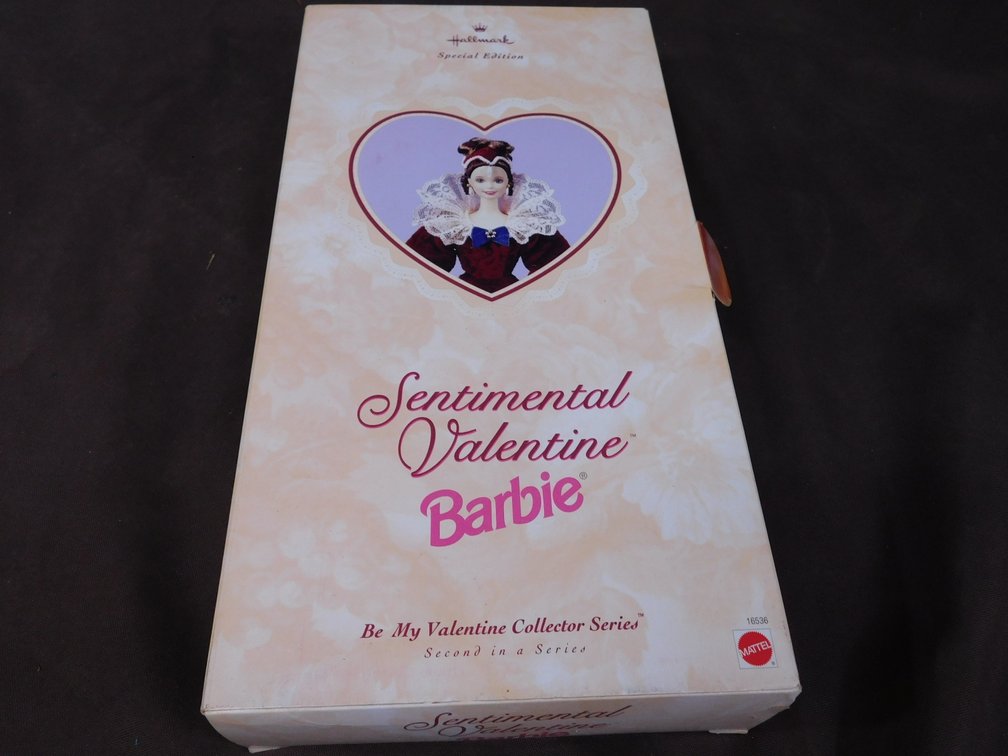 Hallmark Special Edition Sentimental Valentine  Barbie Mattel 16536