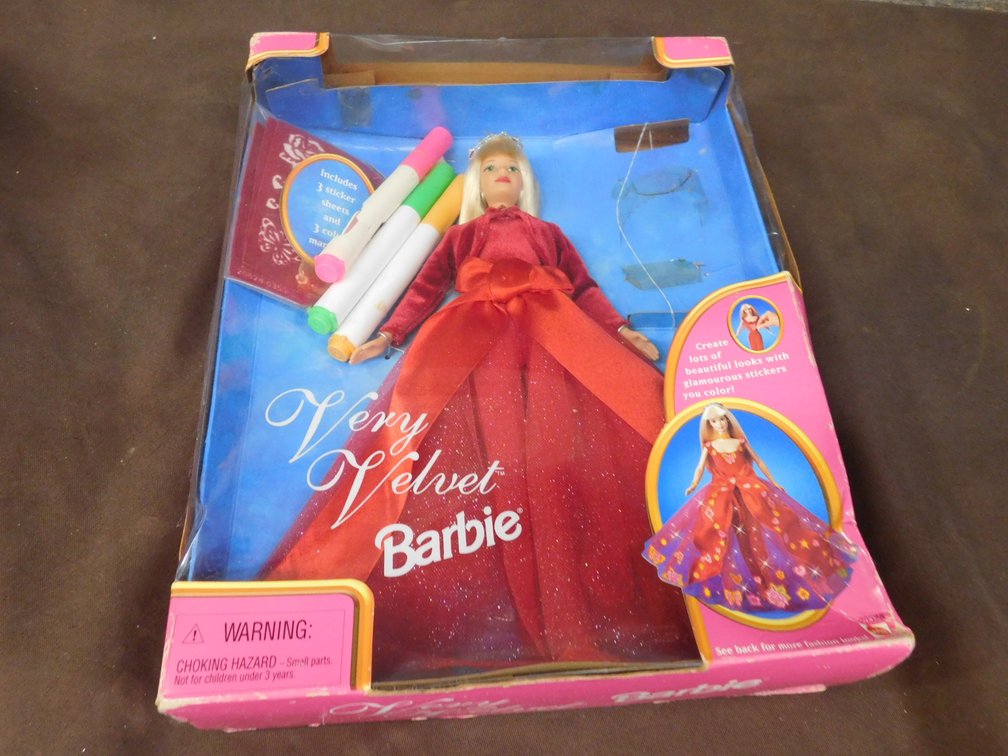 Very Velvet Barbie Mattel 20528, Has been Opened