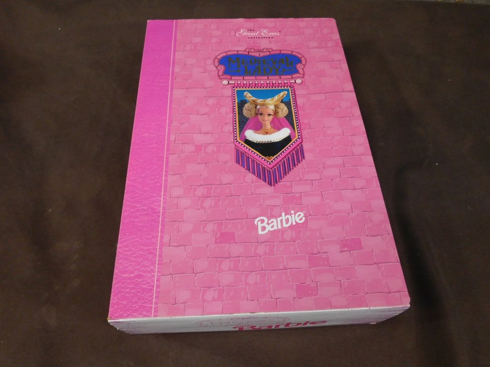 The Great Eras Collection Medieval Lady Barbie Mattel 12791