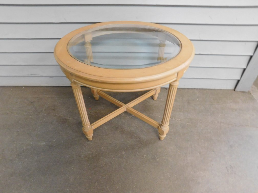 25" x 22" x 21" T Glass Top End Table