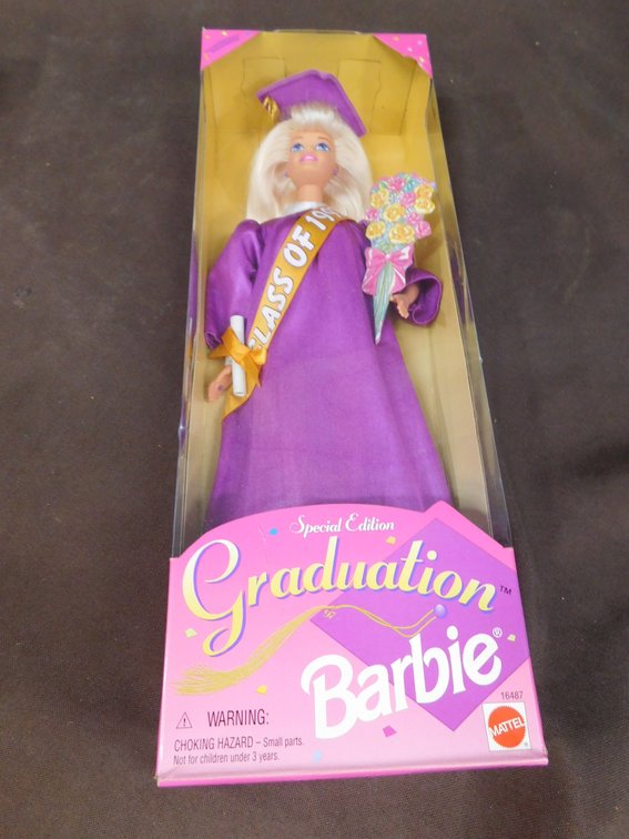 1997 Graduation Barbie Mattel 16487