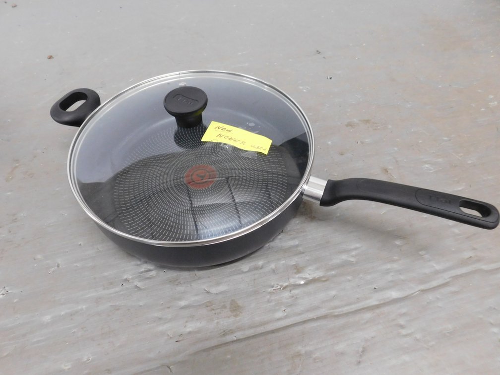 T-fal 12" Skillet with Lid, New