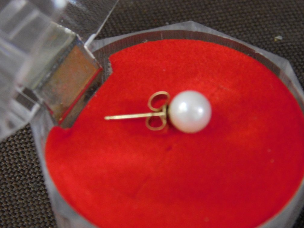 14K Real Pearl Earring