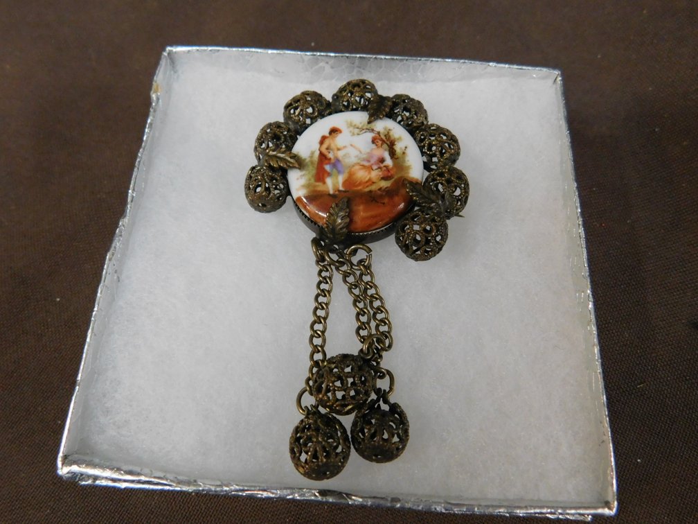 Vintage Brooch
