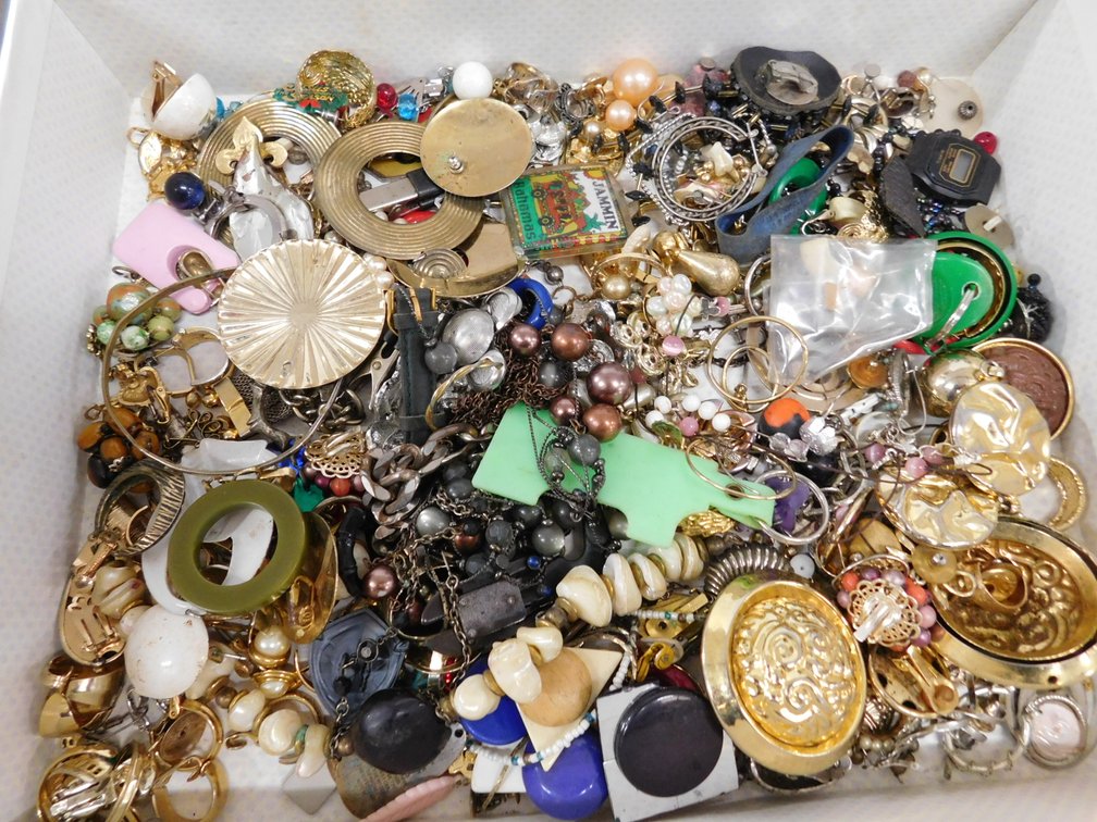 Crafting Jewelry Pieces