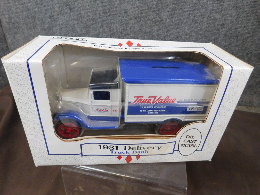 Ertl 1931 Delivery Truck Bank Die Cast Metal, New in Package