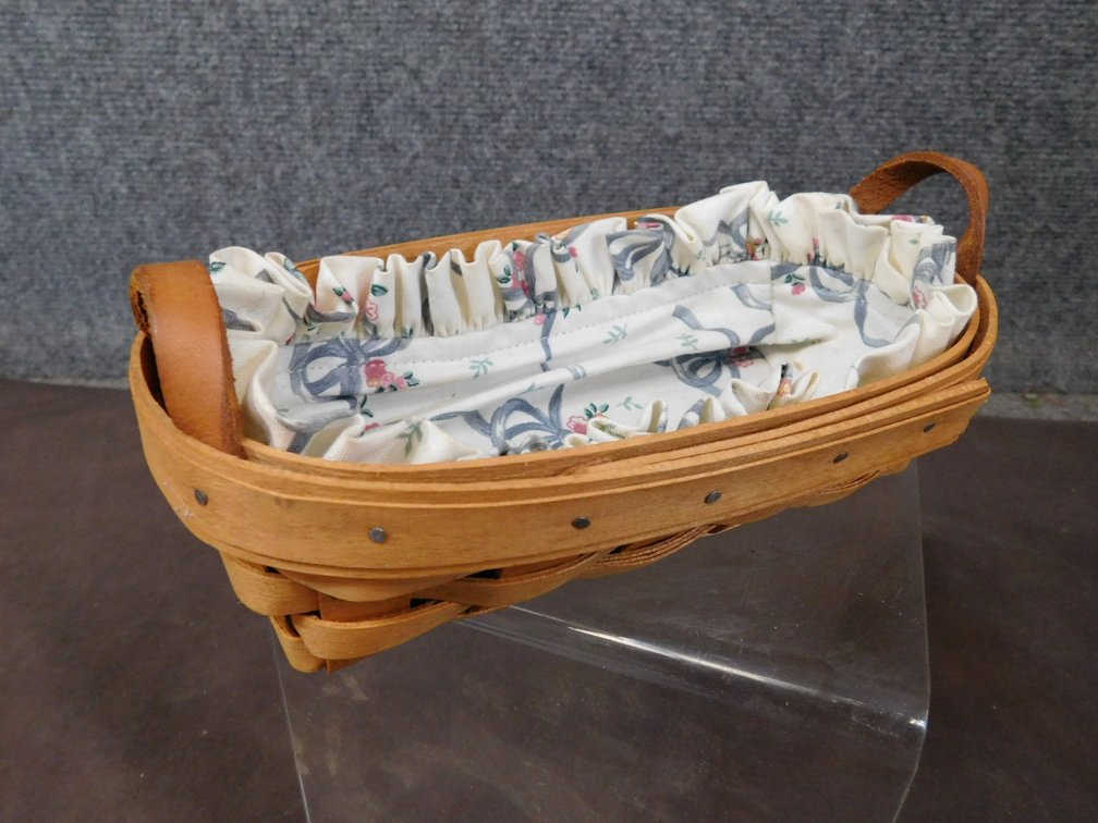 1994 Longaberger Basket With Liner 7 1/2" x 4" x 2 1/4"