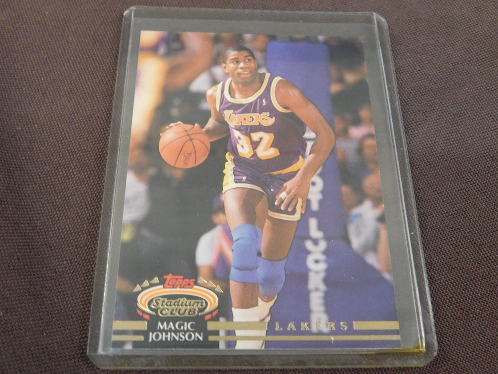 1992 Topps Stadium Club Magic Johnson Card No. 32