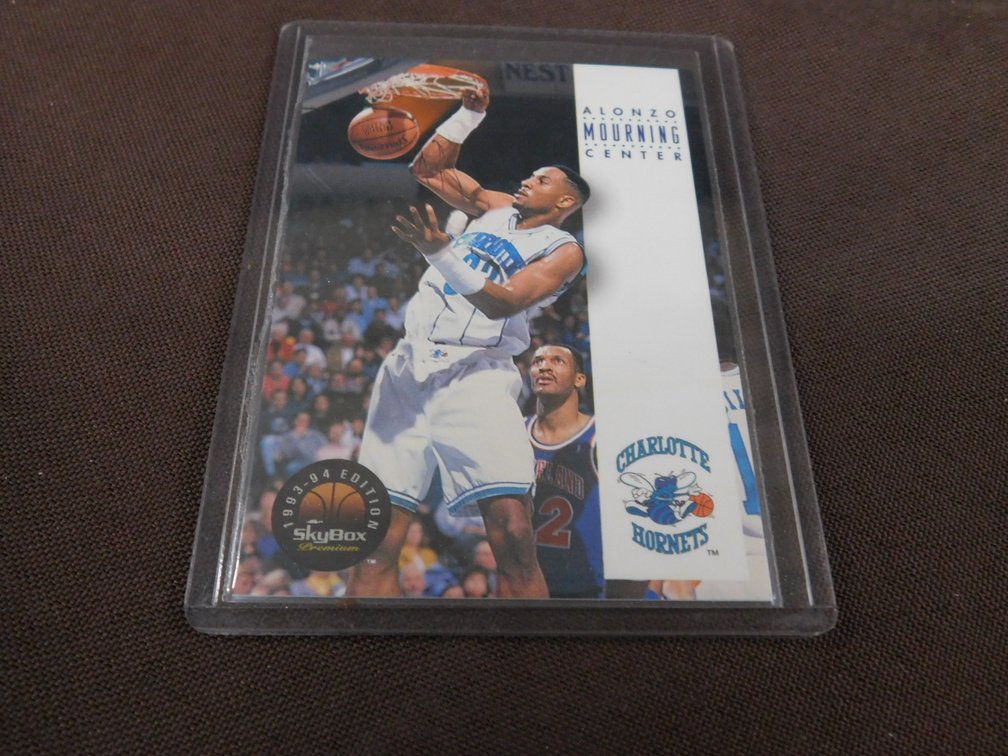 1993 SkyBox Alonzo Mourning Card No. 40