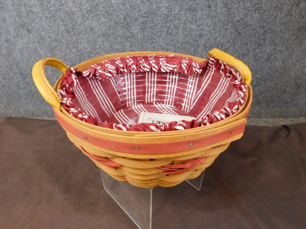 1999 Longaberger Popcorn Basket with Liner, Protector 10 1/2" x 4 1/2"