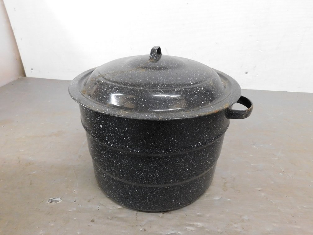 Graniteware Stock Pot