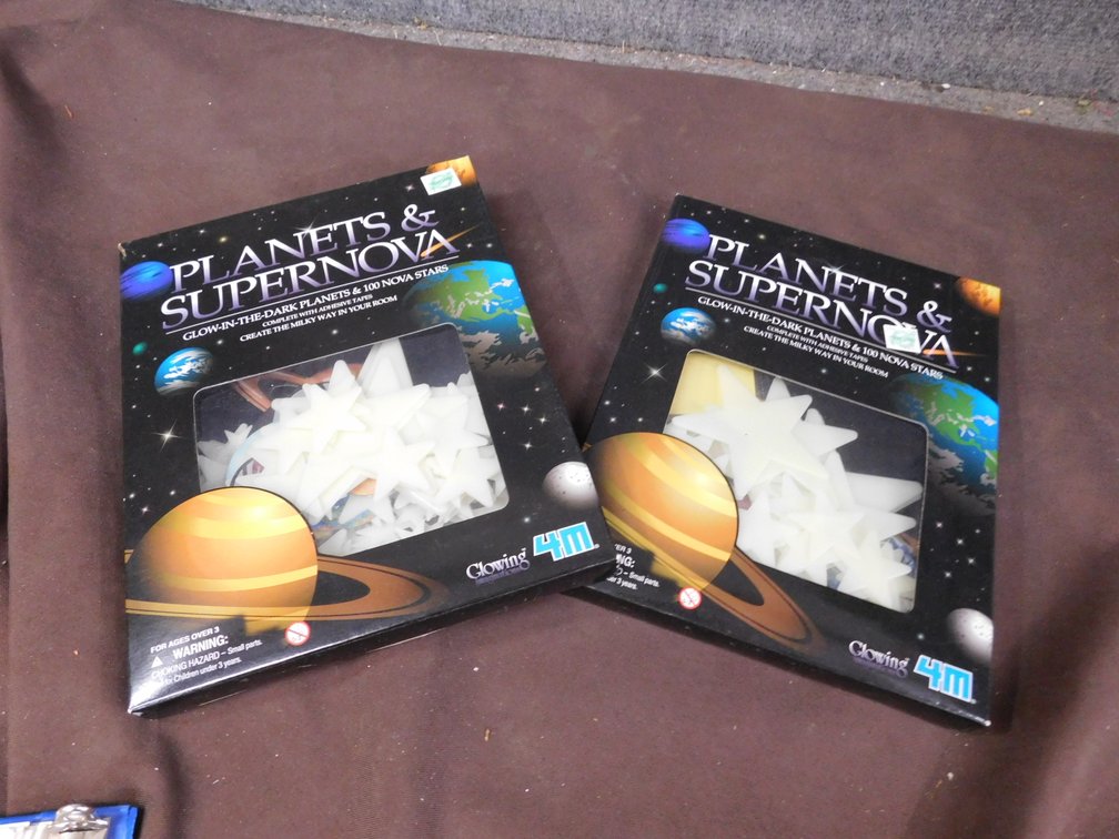 Planets & Supernova Glow in the Dark Planets and Stars